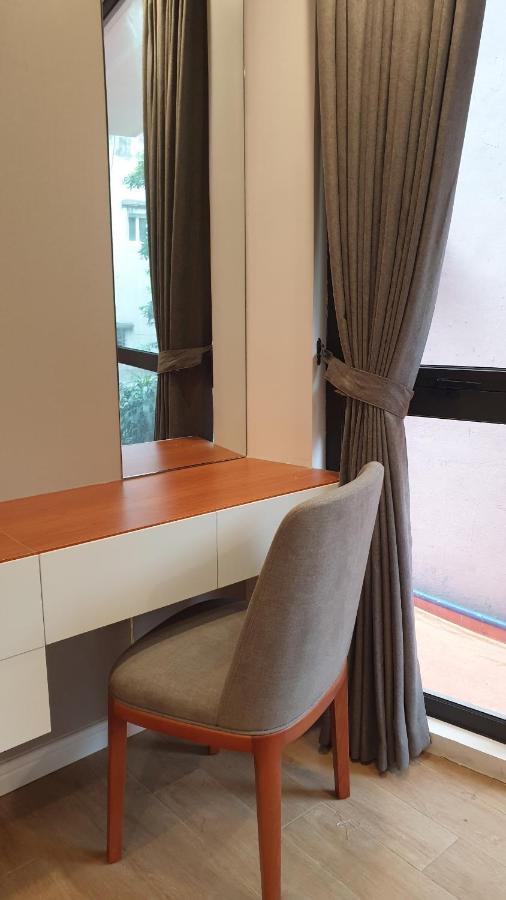 Era Cozy Apartment Hanoi Bagian luar foto