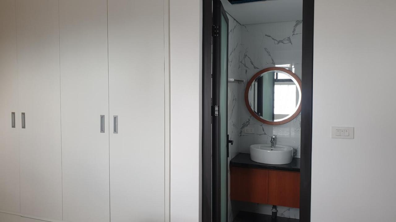 Era Cozy Apartment Hanoi Bagian luar foto